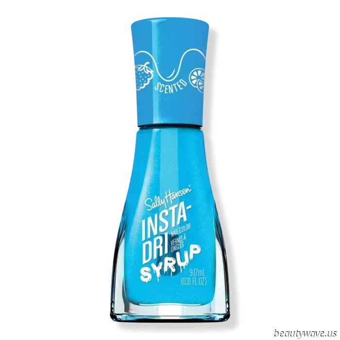 Do you recall Jelly Shoes? This Juicy Manicure serves as the nail counterpart inspired by the '90s.