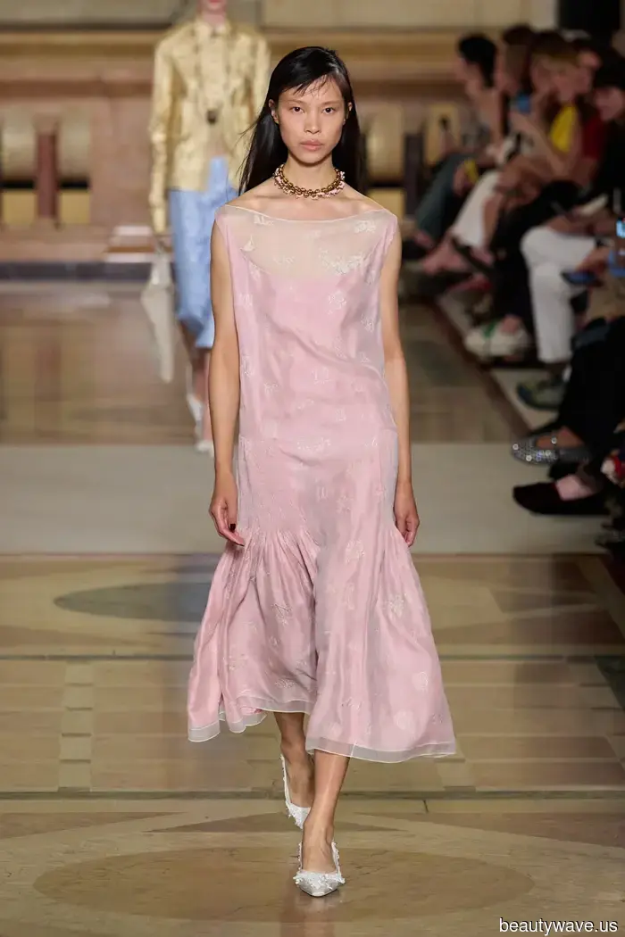 Please Note: Here are the 6 Most Stylish Summer Dress Colors You Should Consider Adding to Your Closet.