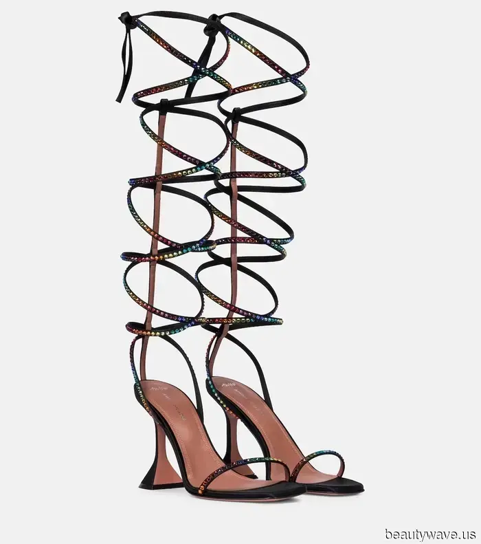 Sto guardando Euphoria in binge-watching e ho rintracciato ogni singolo dei migliori outfit dello show.