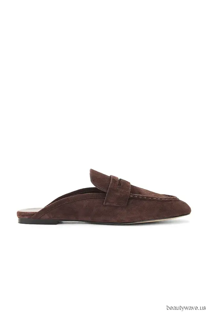 The 5 Shoe Trends That Everyone with Style Will Pair with Jeans in 2026