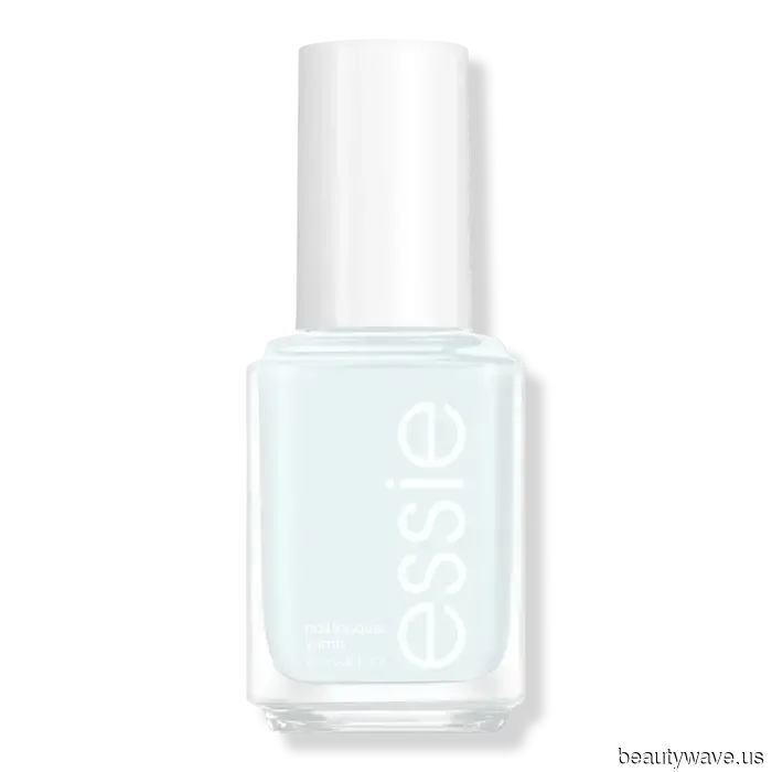 Pausa el Sheer Manis&mdash;Este esmalte "Casi Neutro" está listo para dominar el verano de 2026.