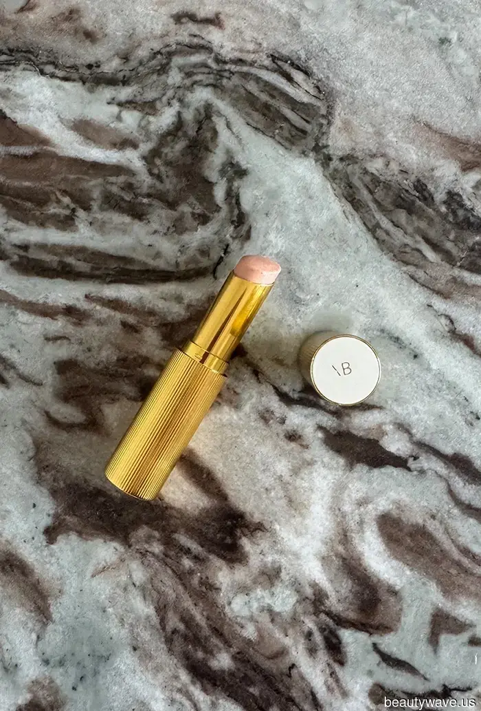 Le truccatrici mi dicono che questo prodotto offre una pelle da dea come nessun altro, e sono d'accordo.