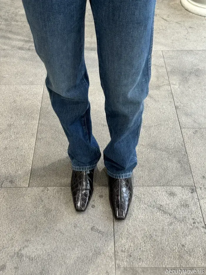 *Non* stivali in camoscio: la tendenza degli stivali dall'aspetto lussuoso che gli amanti della moda di tutto il mondo indossano con jeans e gonne per l'autunno 2025