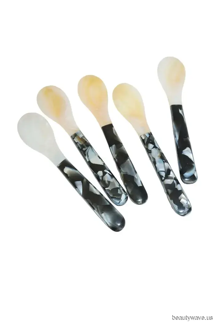 Alright, I'll take the plunge—here's a list of editor-approved gifts under $200 that moms will absolutely adore.