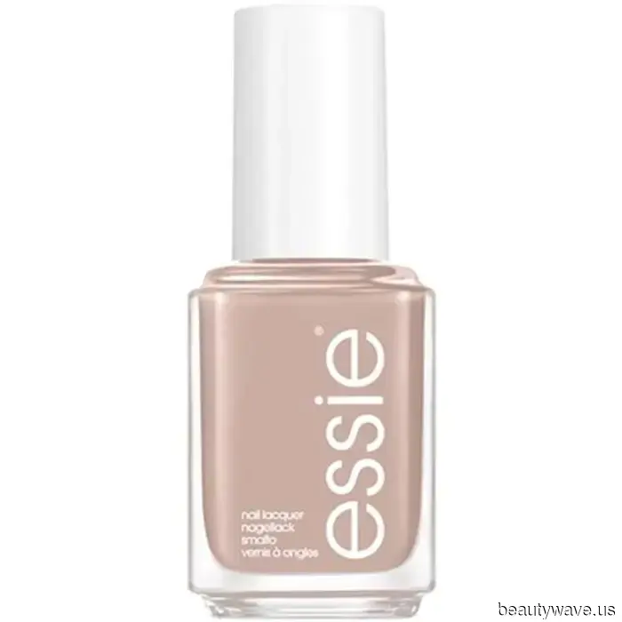 The Top 6 Pedicure Colors for Mature Feet, as Recommended by a Celebrity Nail Specialist