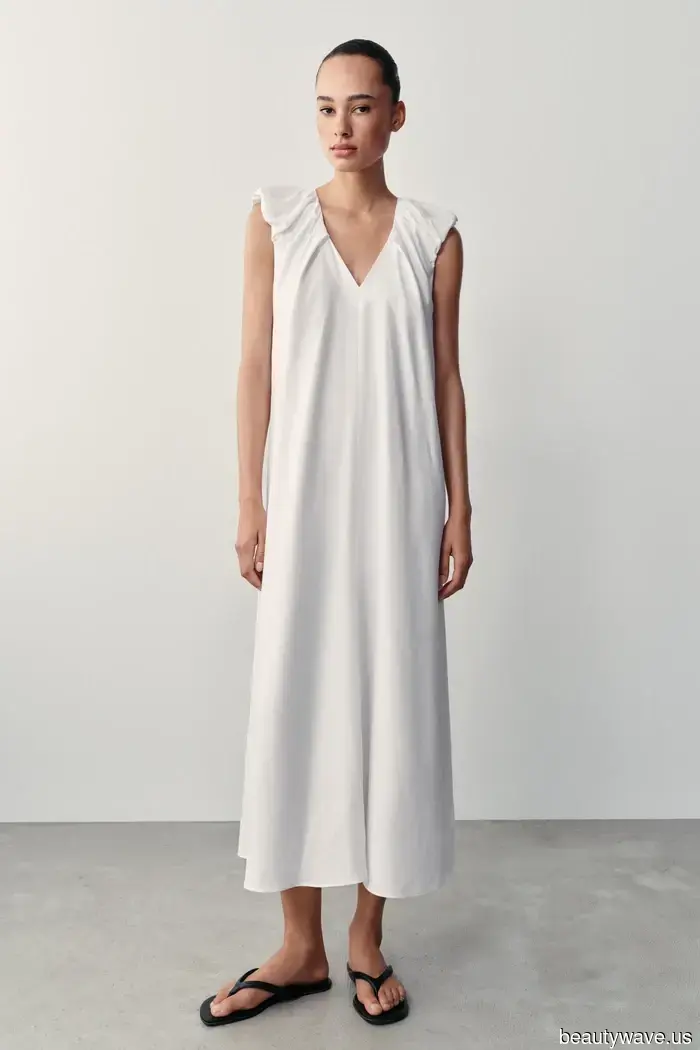 Si quieres lucir rica en un vestido maxi a los 50, J.Lo acaba de usar la tendencia de zapatos que funciona cada vez.