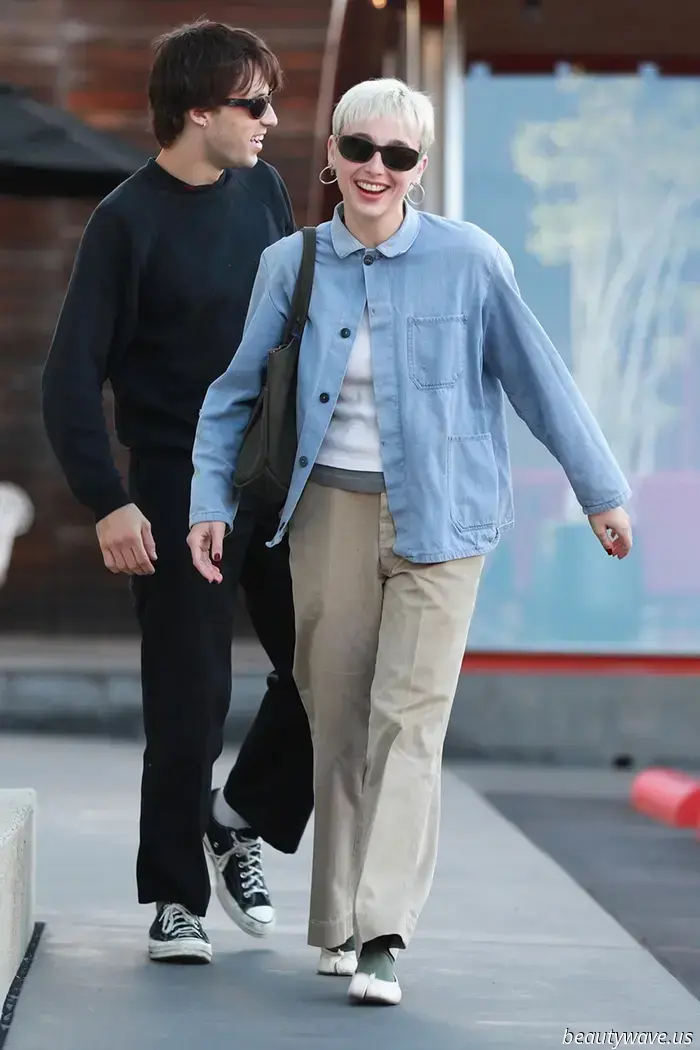 This Is the Sole Denim Jacket Trend That Fashion Experts Are Investing in for 2025.