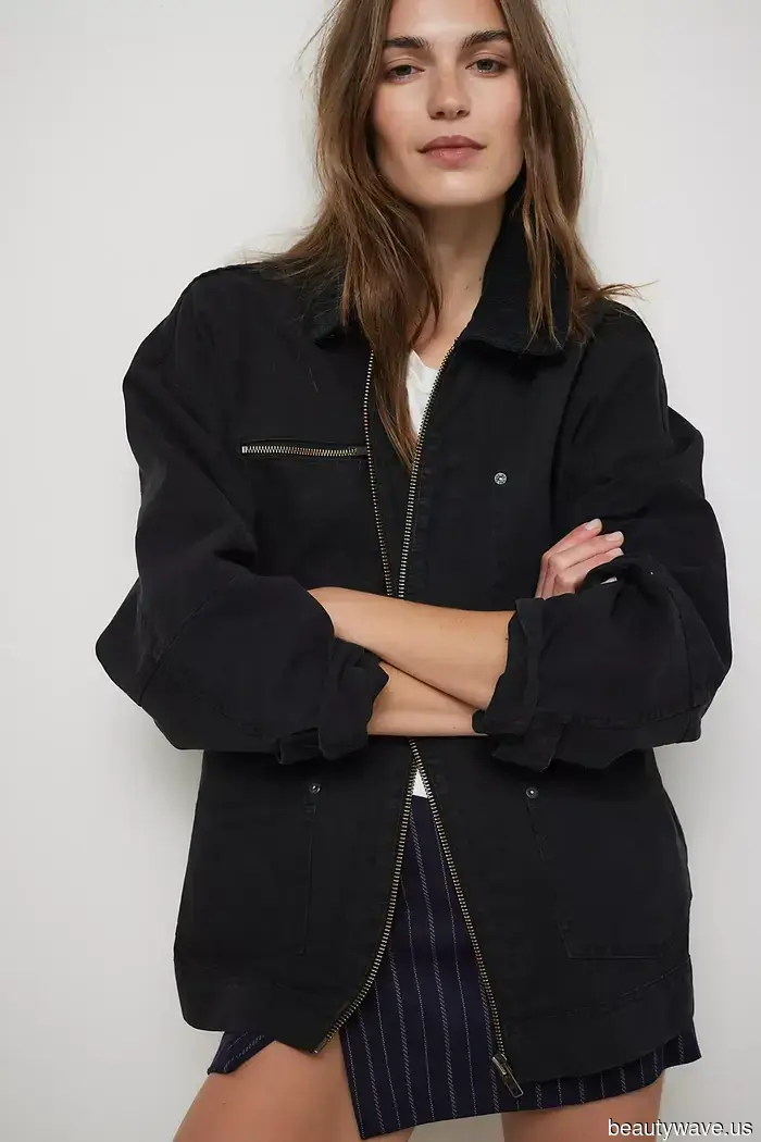 Not Black, Not Brown: This Is the Trouser Shade I Noticed Fashion Enthusiasts Sporting From Paris to London
