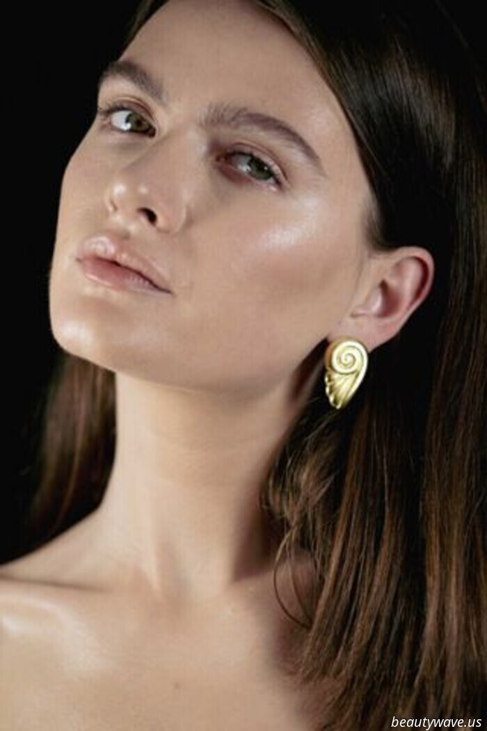 Earrings Quickly Enhance an Outfit—7 Styles Set to Be Everywhere This Season