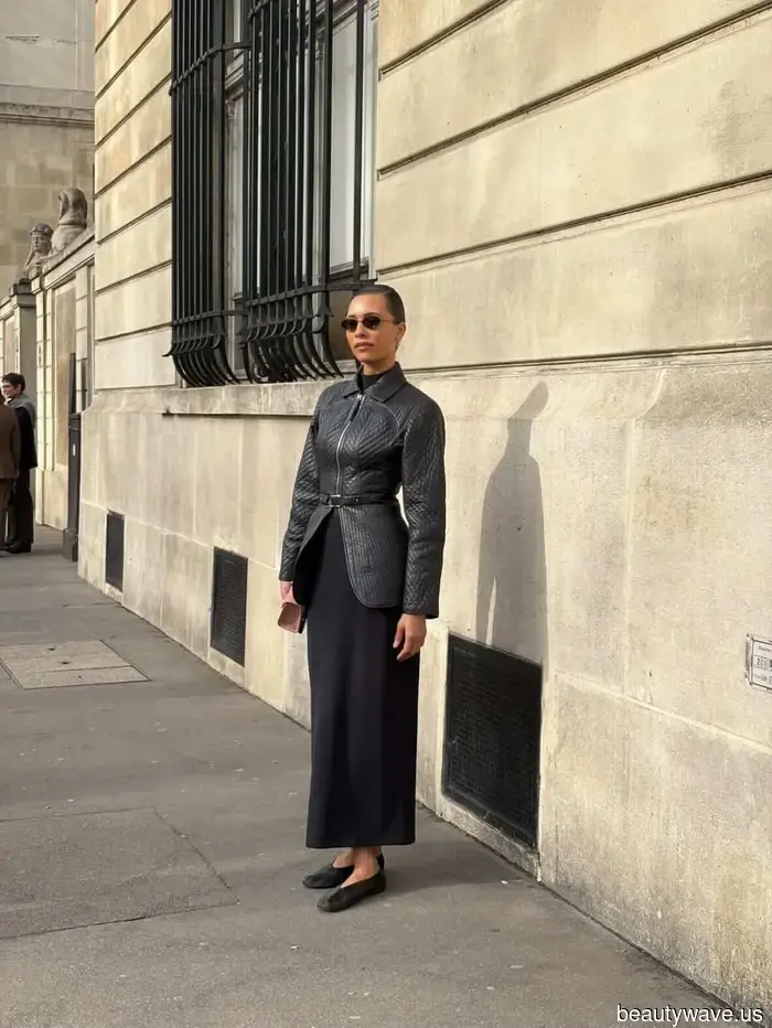 Le ragazze cool di L.A. indossano queste 5 tendenze di scarpe estive per apparire senza sforzo chic.