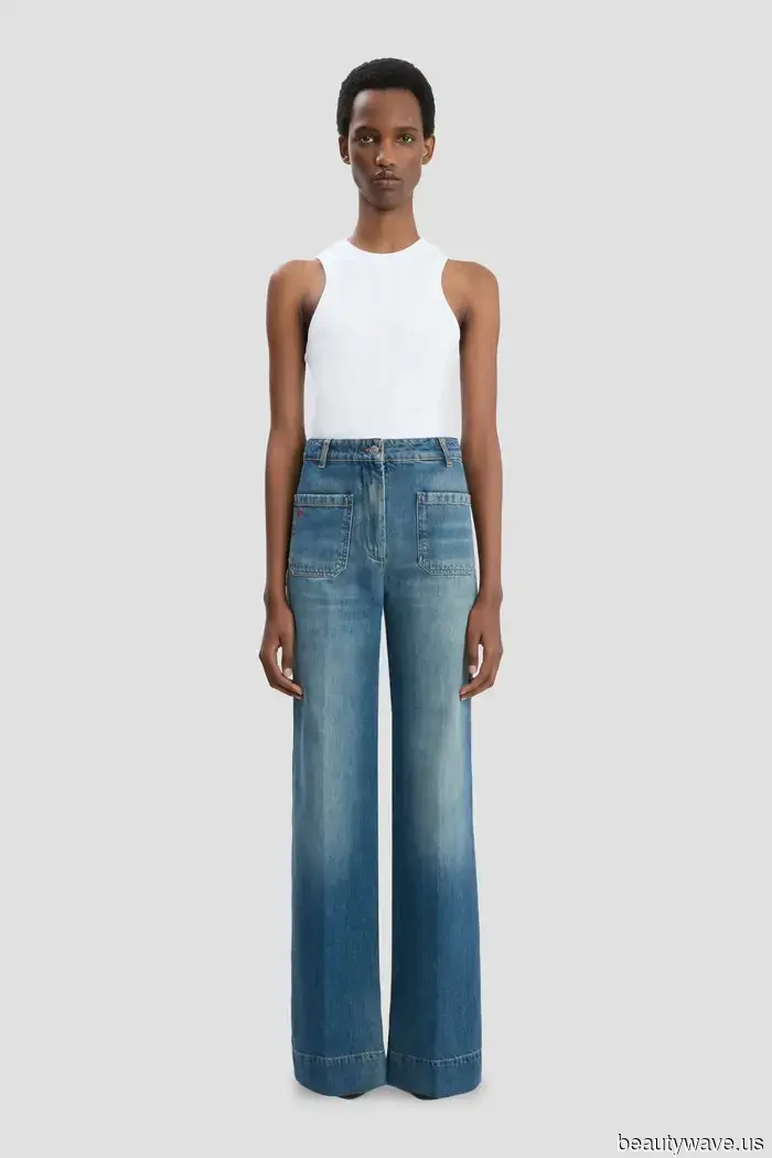 Victoria and J.Lo have me convinced—this combination of shoes and jeans gives denim the most elegant appearance.