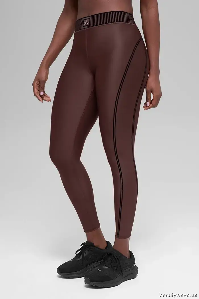 If you plan to wear brown leggings, this is the sneaker color that will keep your look elegant.