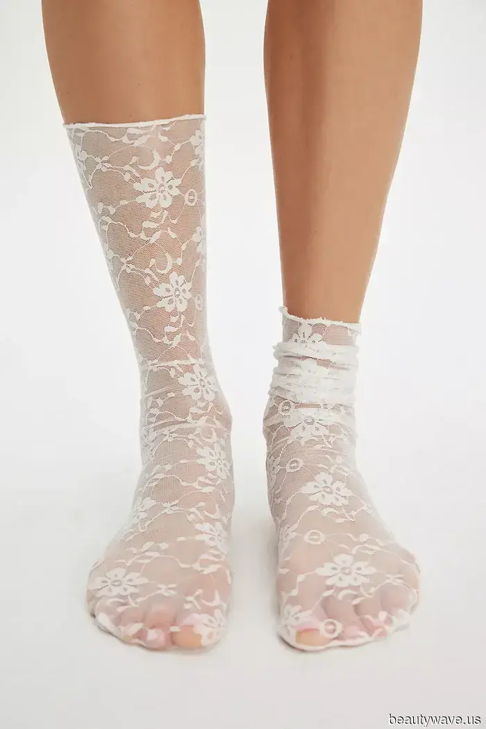Predicción: Cada chica It llevará este accesorio con tacones para octubre.