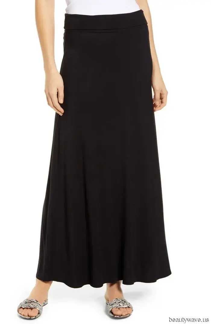 Это летняя форма, которую носит крутая молодежь поколения Z в Лос-Анджелесе вместо шорт и майки.