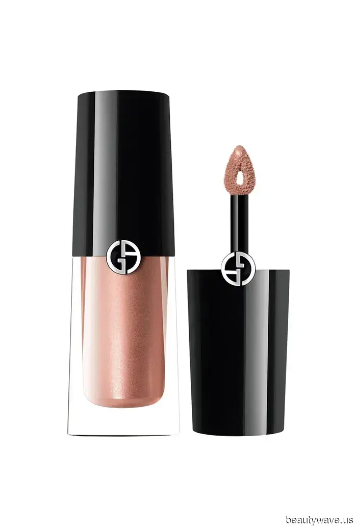 Olivia Dean's Beauty Styles Channel Ultimate Rom-Com Vibes: 9 Instances That Captivated Us