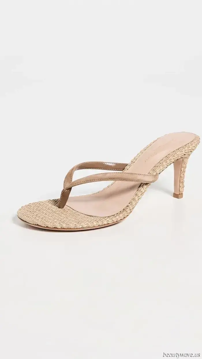 I just returned from Paris and noticed these four summer trends among the most fashionable women.