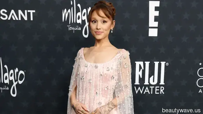 Nur Modeinsider würden Ariana Grandes Referenz auf den roten Teppich von 1969 bemerken.