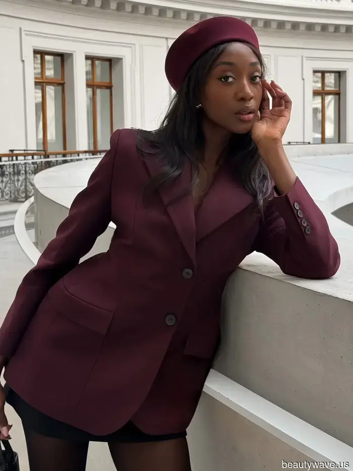 Fig Girl Fall Is Now Officially Here: Here's How to Perfect the Jammy Trend, Covering Everything from Fragrance to Skincare.