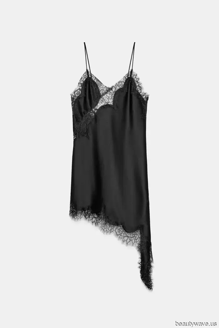 Low-rise jeans, navy t-shirts, lace-trimmed skirts—every trendy fashion piece I'm purchasing thanks to Zoë Kravitz.