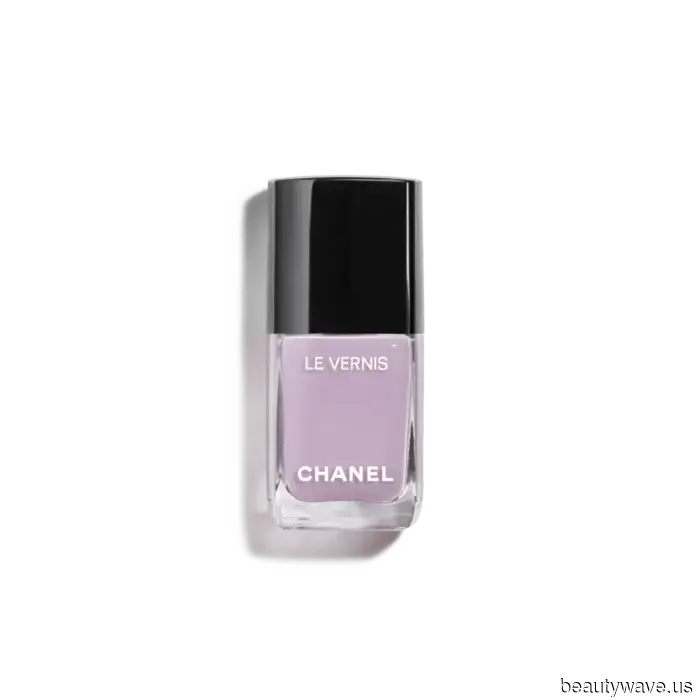 Oh, They’re Totally Back—17 Beautiful Nail Designs That Make This "Old-Fashioned" Mani Feel So 2025