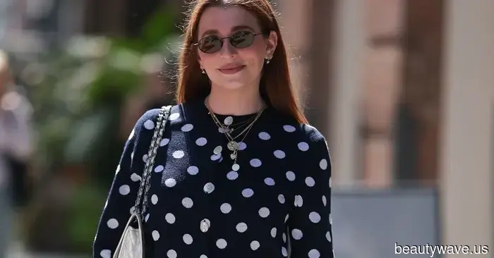 È ufficiale: questa stampa un tempo datata sta superando le tendenze di leopardo e plaid per l'inverno 2025.