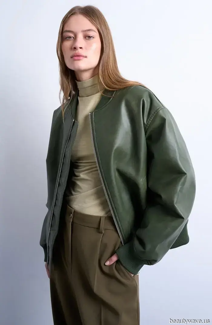 De repente, mis chaquetas negras se ven básicas en comparación con esta fresca tendencia de color otoñal.