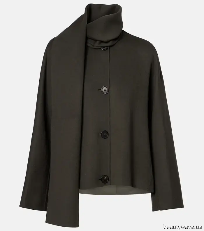 Acabo de probarme la chaqueta de aspecto de diseñador que ya se está agotando.