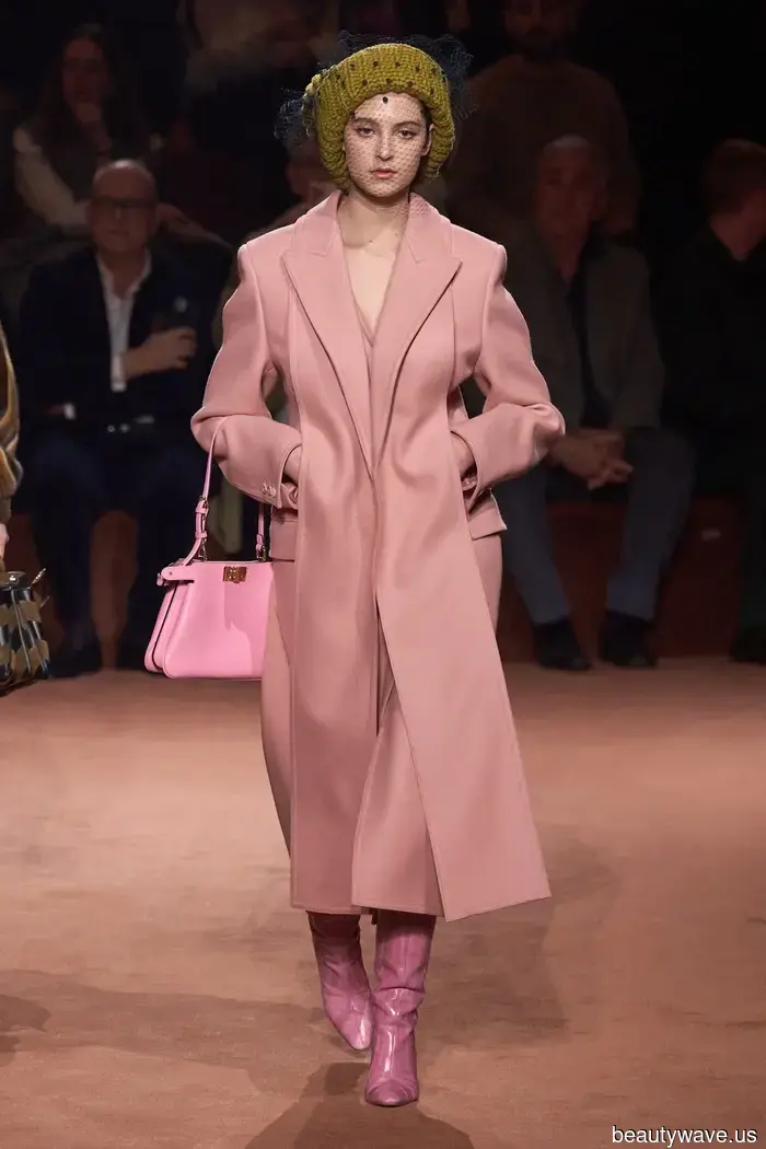 5 Handbag Color Trends That Are Already Leading This Autumn