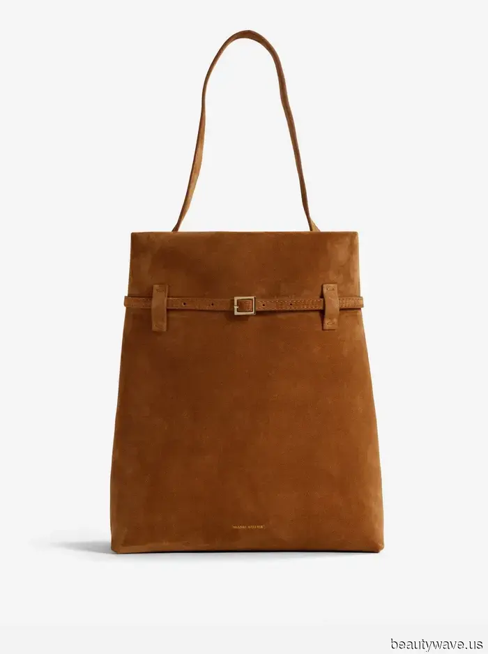 It's Official: Here Are the Essential Items French Women Will Be Sporting in 2026.