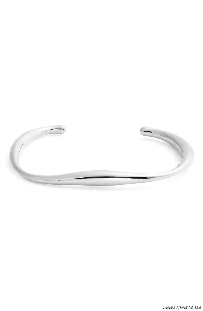 These are the final Nordstrom sweater deals that fashion enthusiasts are taking advantage of.