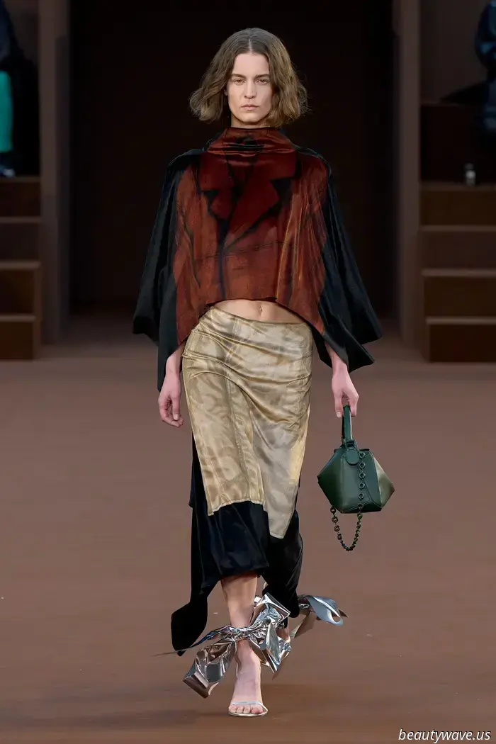 This Loewe bag is a favorite among fashion enthusiasts—I put it to the test to determine if it lives up to the hype.