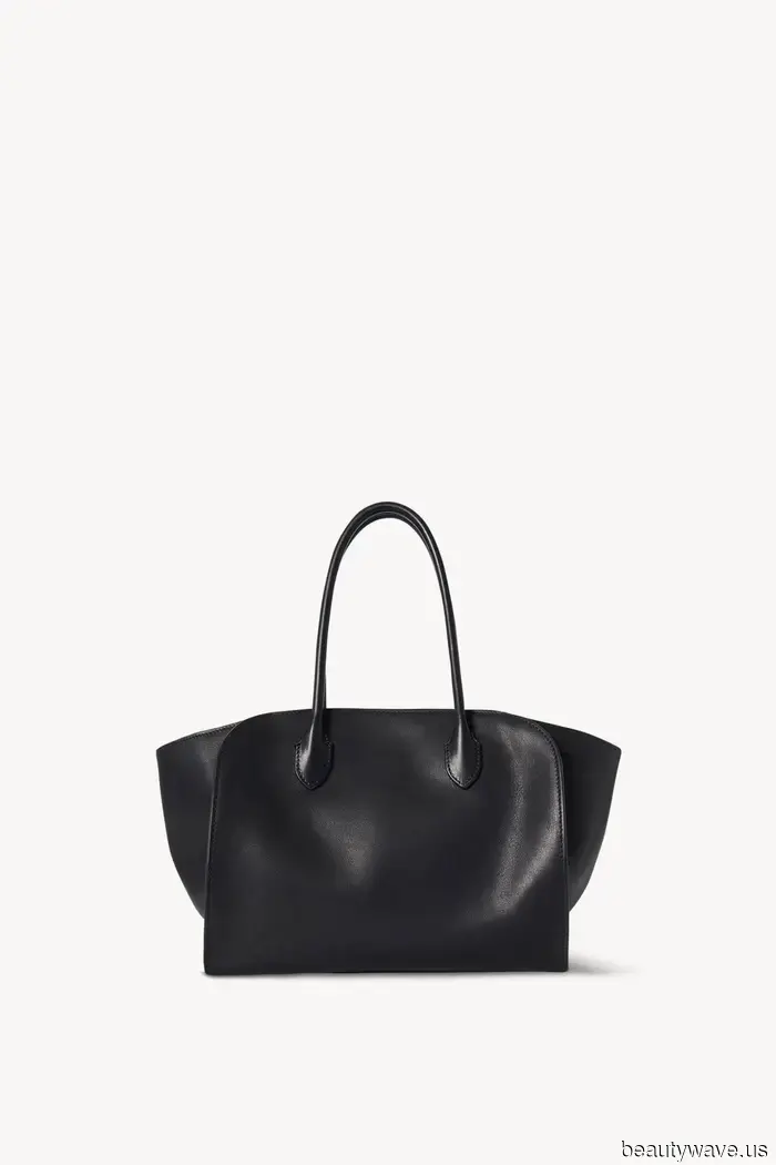 This stylish outfit is ideal for Paris, but I'm planning to wear it in the Midwest and New York City.