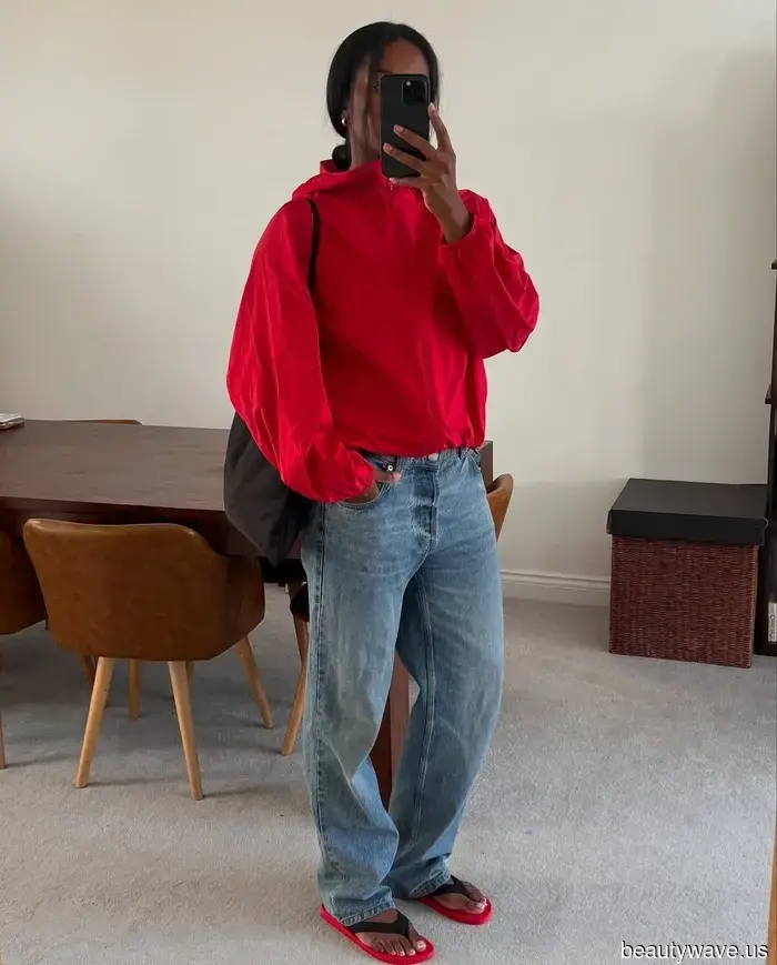 Я подготавливаю свой гардероб к теплой погоде&mdash;5 образов с джинсами и сандалиями, которые я уже сохранила