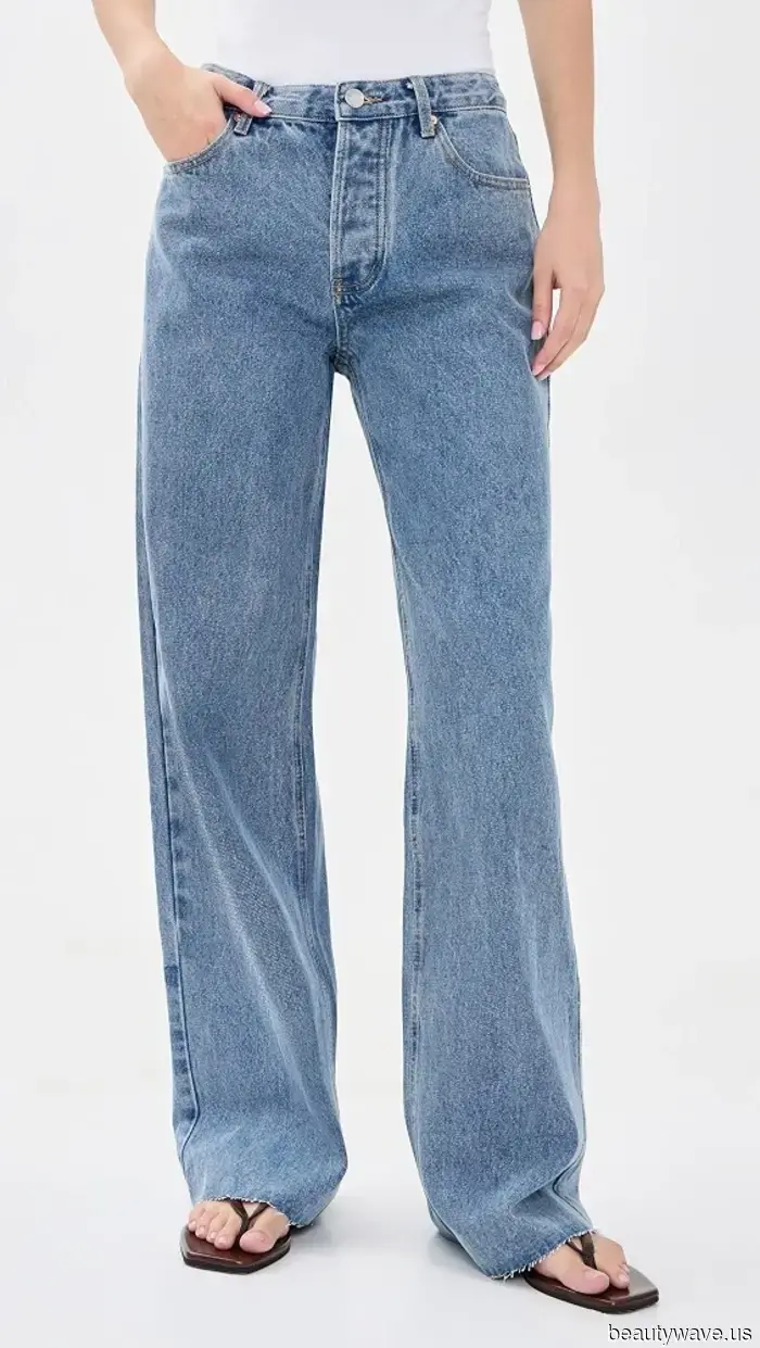 Trendy women have subtly begun to wear their jeans in this particular manner.