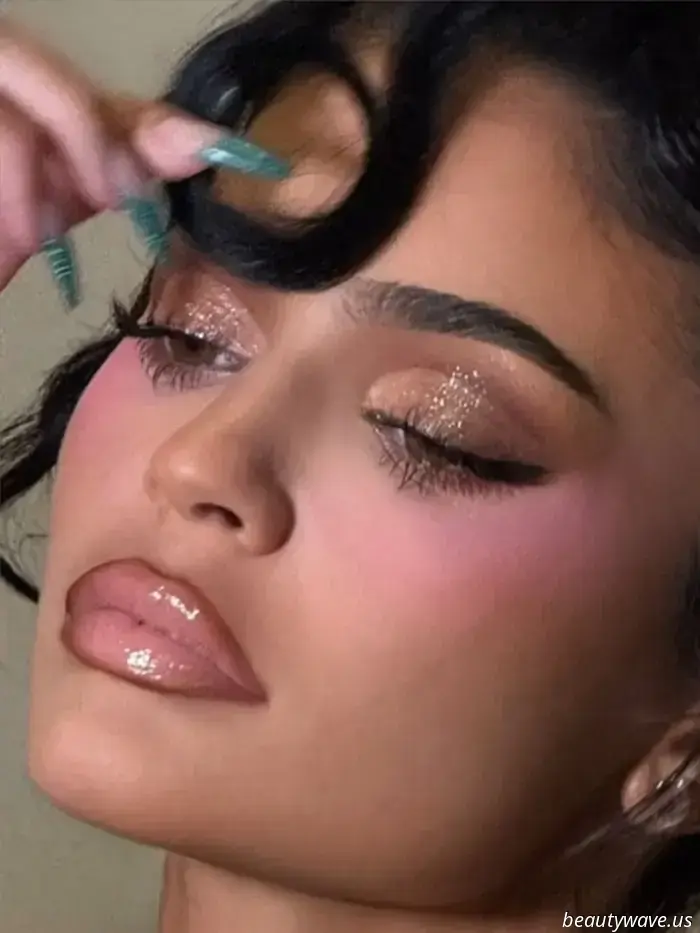Il trucco soufflé è di tendenza in questo momento — questi 11 prodotti sono tutto ciò di cui hai bisogno per riuscirci