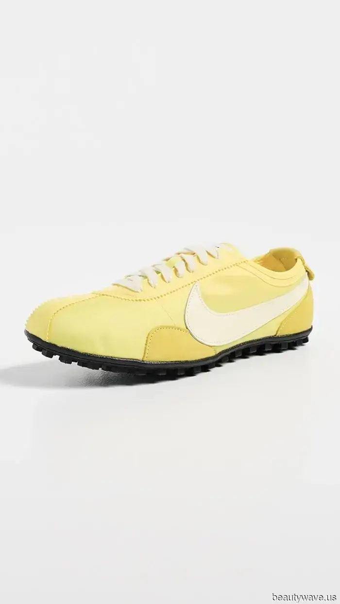 The Hottest Sneaker Color Trend to Pair with Black Pants in 2026 Has Arrived
