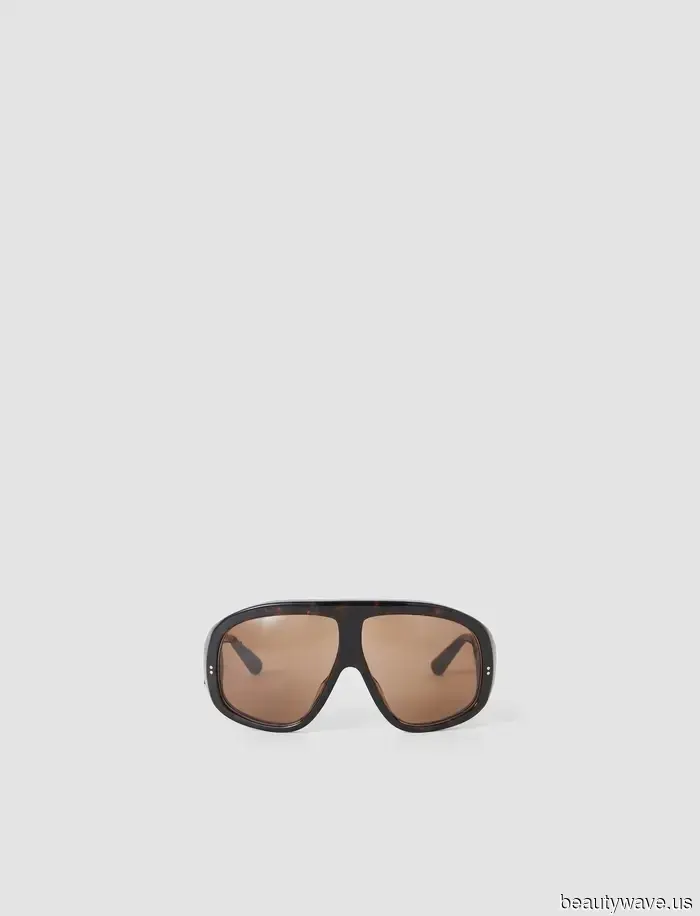 Trust Me: I'm a Stylist—These 5 Surprising Accessories Will Trend in 2026