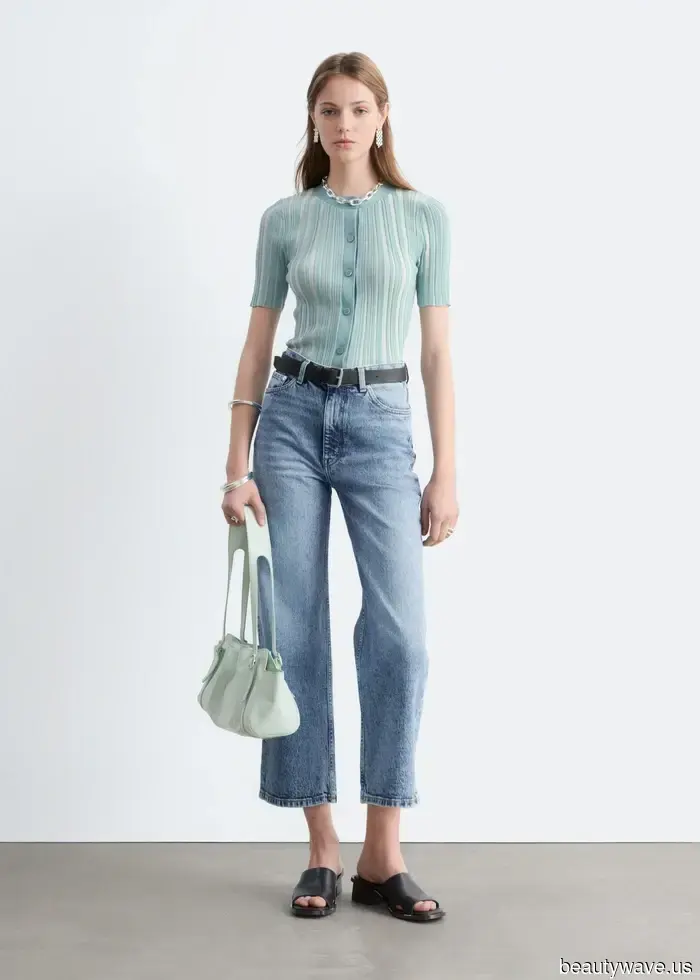 I concur with Meghan—cropped jeans are at their finest when paired with this particular sneaker.