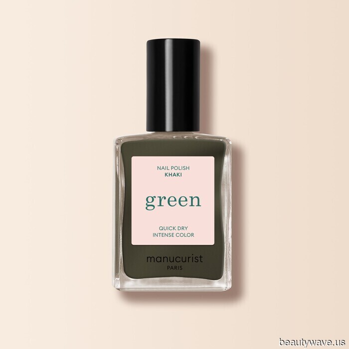 "Dirty Martini" unghie è la tendenza manicure chic (eppure polarizzante!) che sto approvando nel 2026