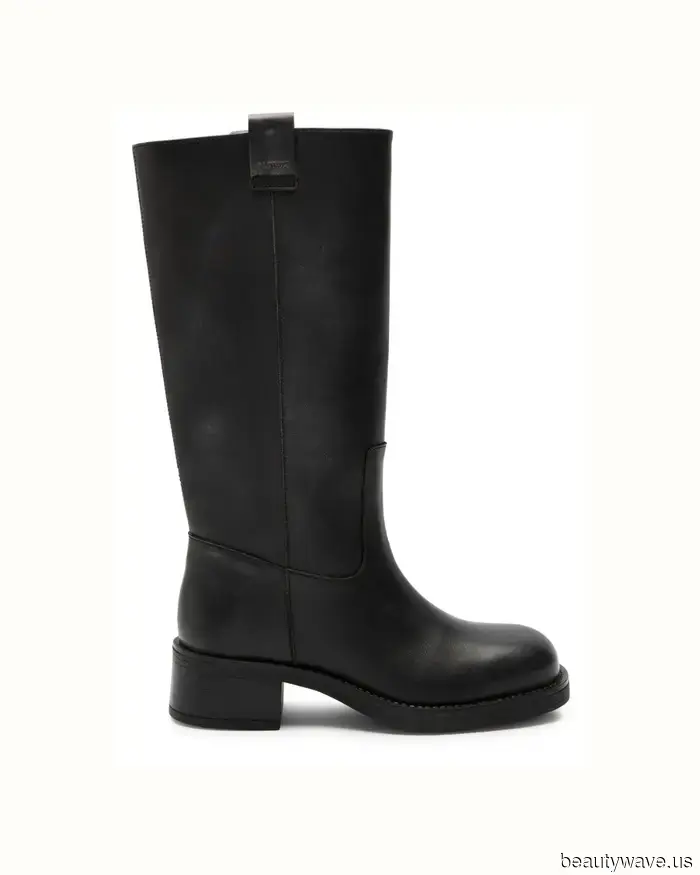 5 Chic, Effortless Items to Discover in a French Woman's Autumn Capsule Wardrobe