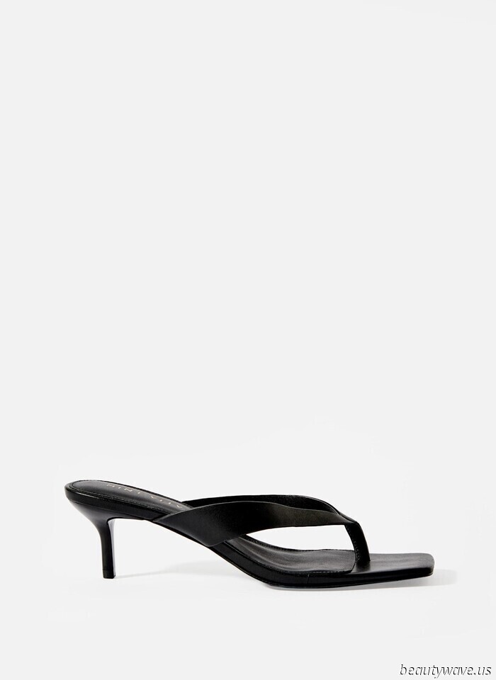 There's no question about it—this particular sandal gives long shorts a very sophisticated look.