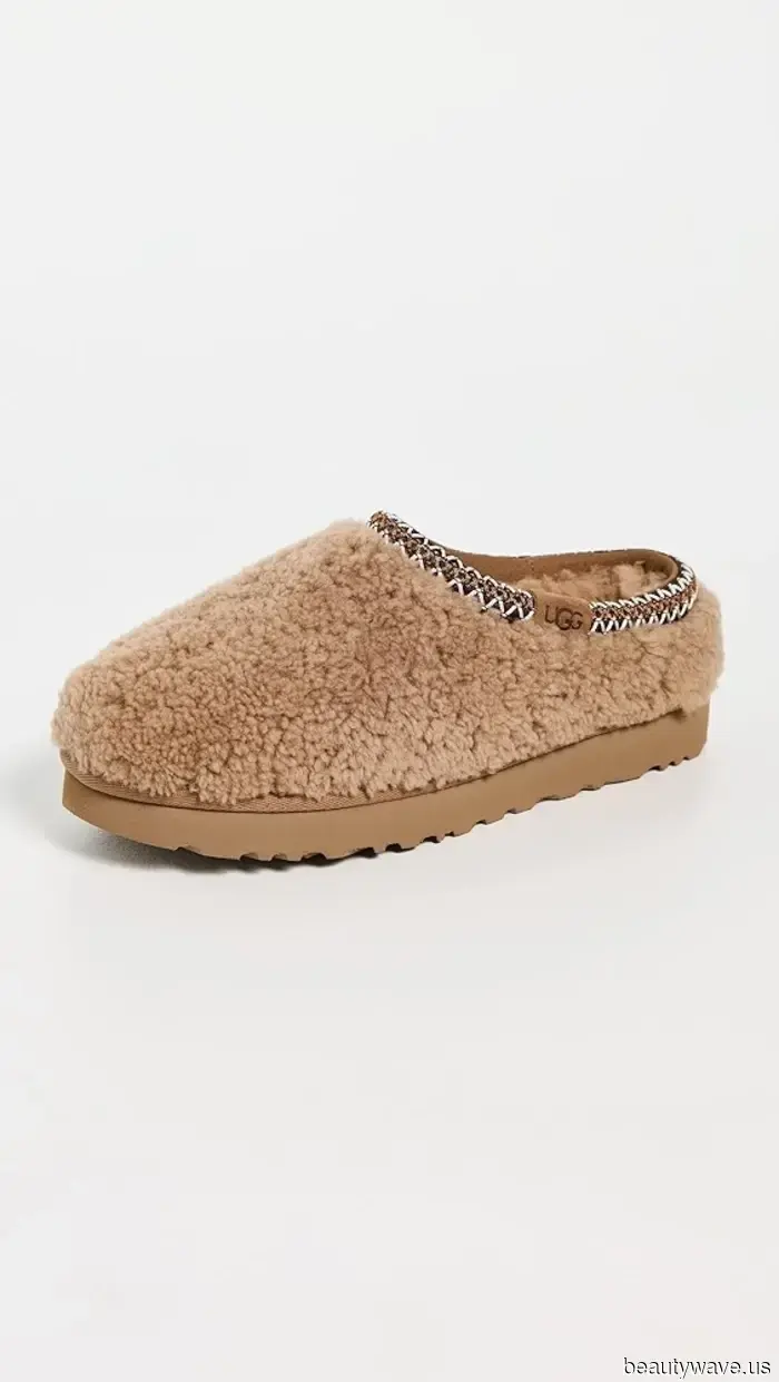 Spotted in Manhattan: The New "Pretty" Ugg Flats Set to Trend Everywhere by Winter 2025