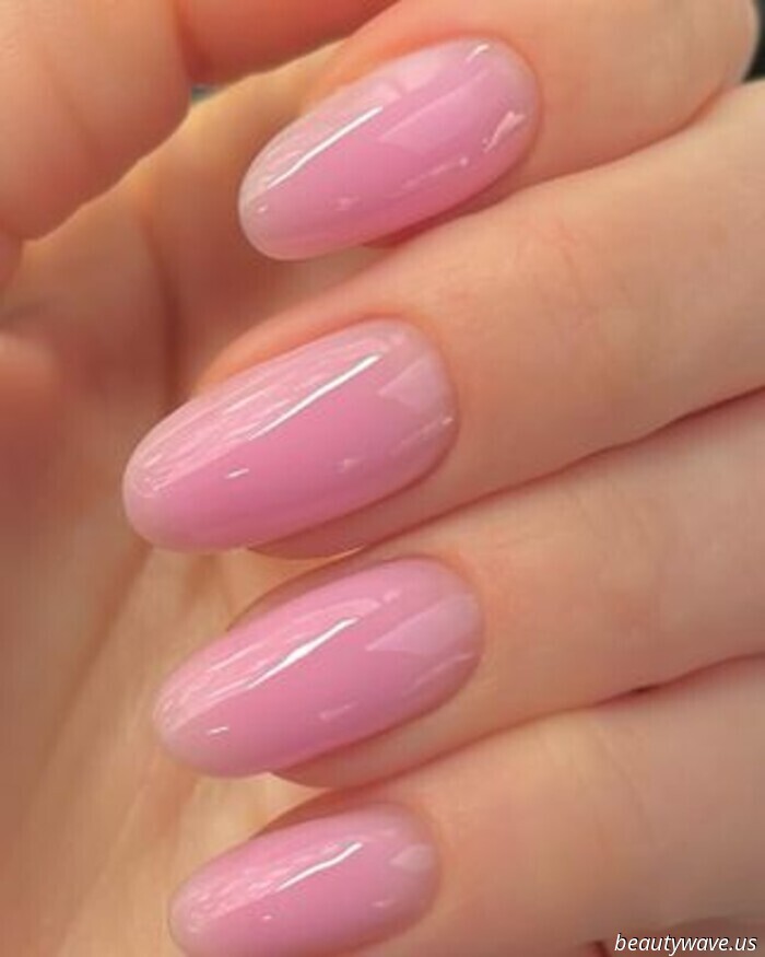 Ich habe jeden großen Nageltrend des vergangenen Jahres genannt — Blancmangenägel werden diesen Frühling dominieren