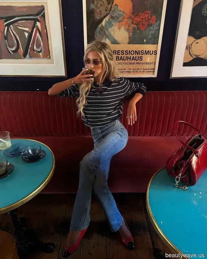 Más Fresco Que Jeans y una Camiseta&mdash;Todos Con Buen Gusto Usarán Estos 15 Conjuntos de Denim Este Otoño