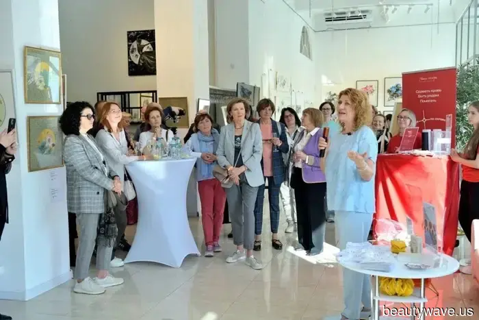 On Children's Day, an exhibition by Alyona Savyuk opened in Moscow with a charitable program in support of the "Give Life" foundation.