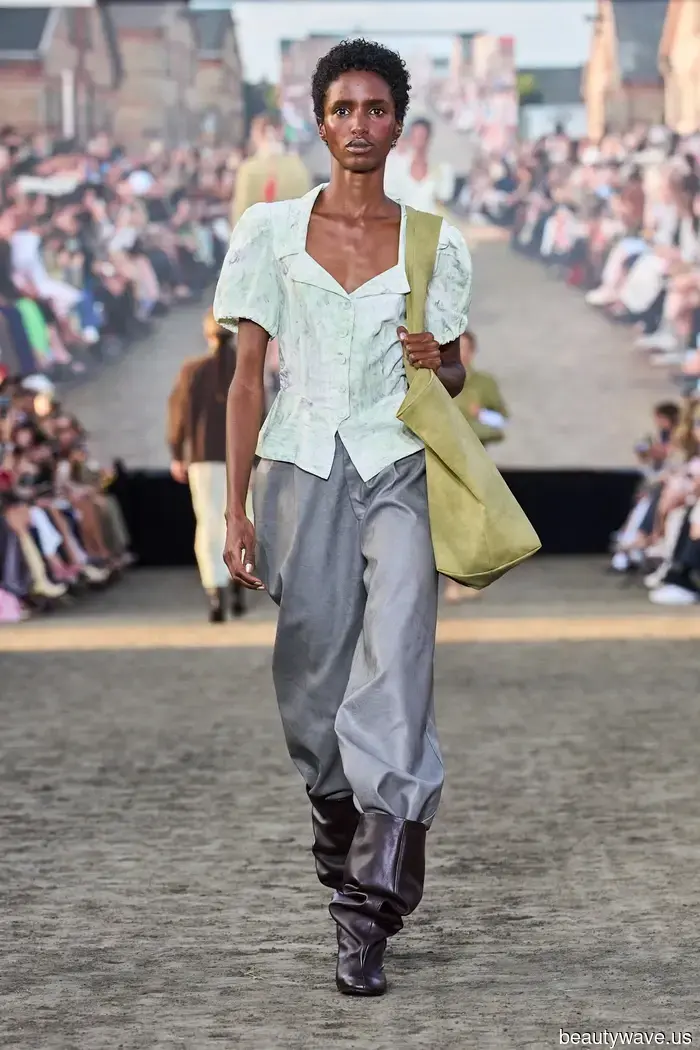 It's Official: The Horse-Girl Boot Style Will Be Popular This Fall