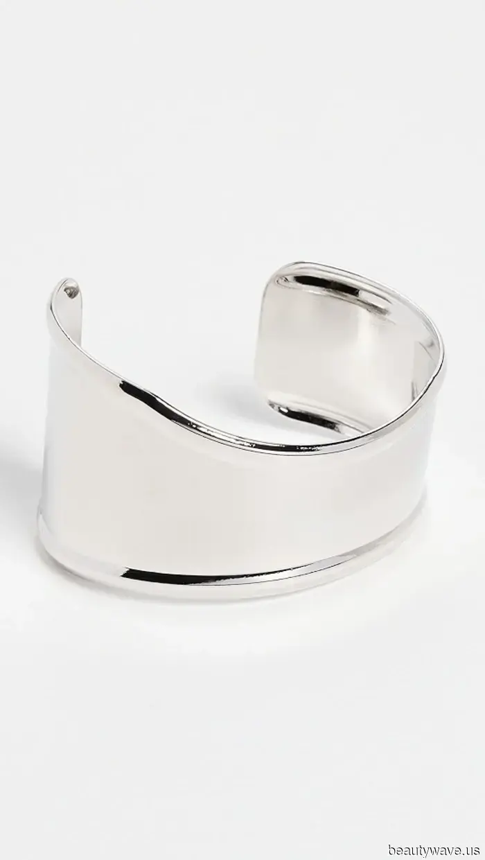 6 Stylish Blazer Looks That Trendy European Women Are Sporting