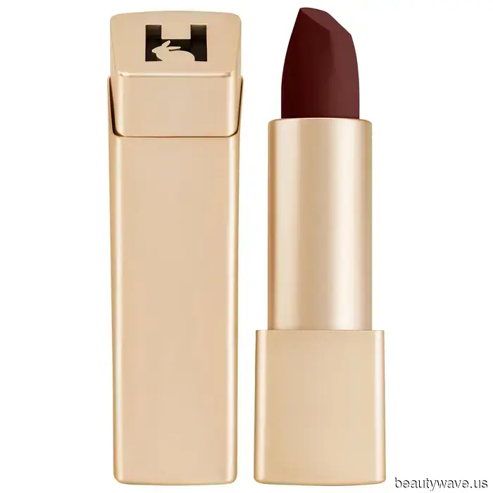 From Oxblood Lips to IDGAF Eye Makeup: Fashion Month Was a Paradise for Beauty Enthusiasts