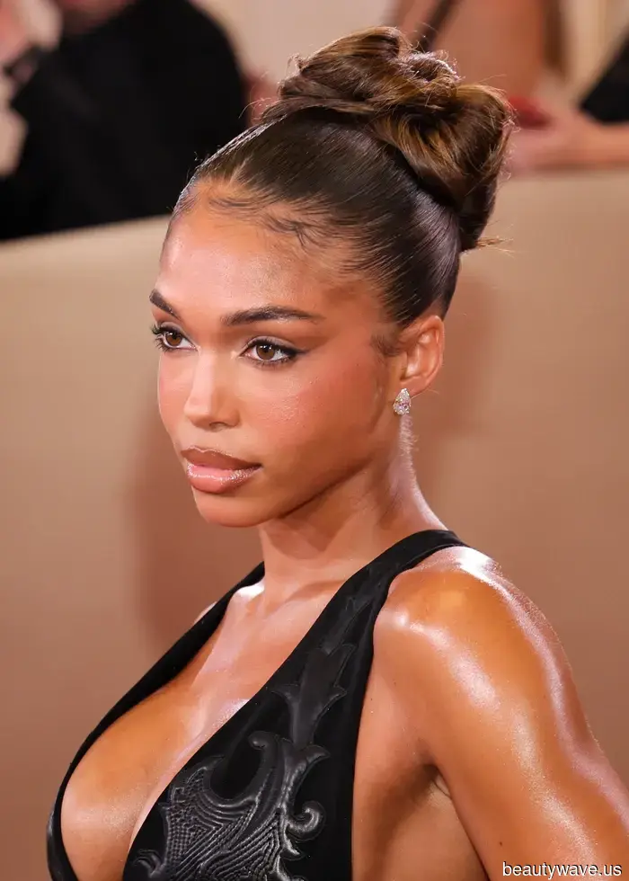 These Spring Hair Trends Were All the Rage in 2025, Yet They Already Seem "Outdated"—Here Are 11 Alternatives to Expect in 2026.