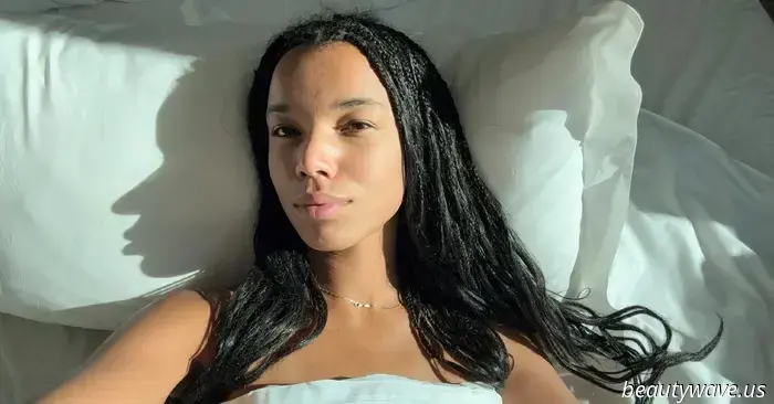 Celebrity aesthetician Sofie Pavitt claims that this "mundane" skincare routine can effectively clear acne in a short period.